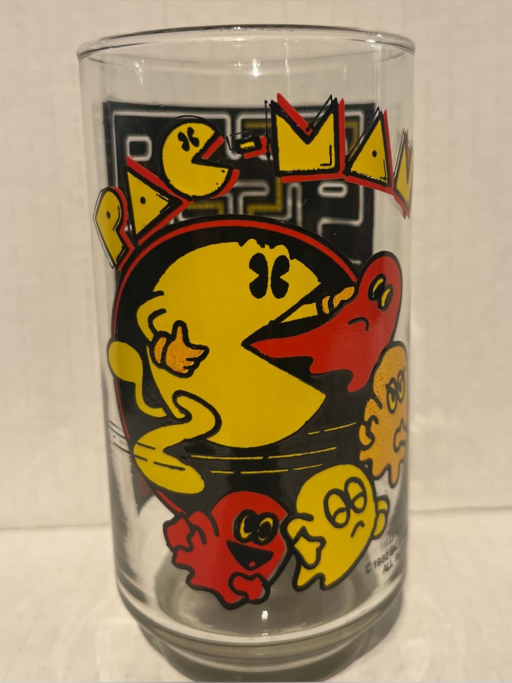 Vintage 1982 Pac-Man collector's glass by Bally Midway.